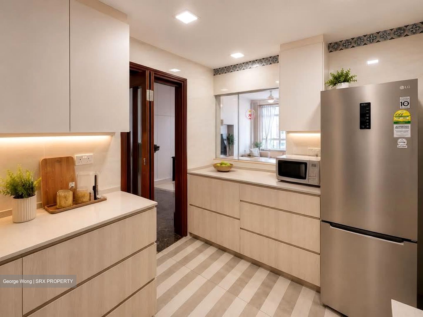 The Sterling (D21), Condominium #577085531
